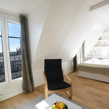 Appartamento Bright Modern Studio - 8 Mins To Canal St Martin Parigi